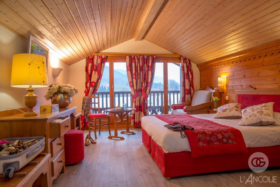 L'Ancolie "Chalet Du Lac" Hotell Cruseilles Eksteriør bilde
